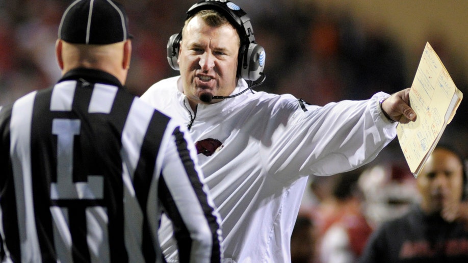 cd94f4c6-Auburn Arkansas Football