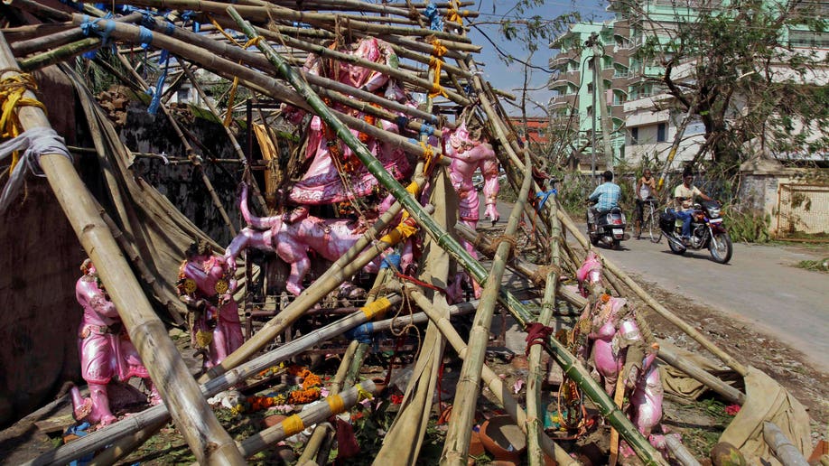 ac2305e7-India Cyclone