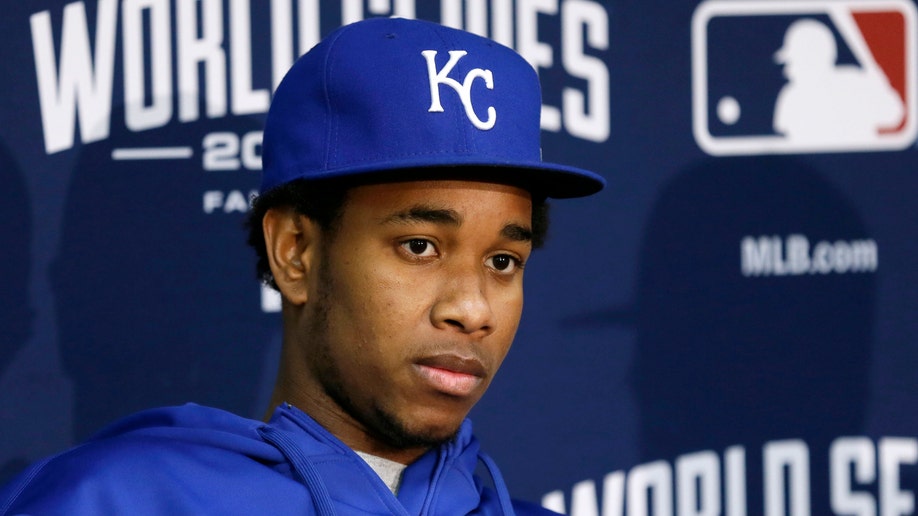 c391d6b9-World Series Giants Royals Baseball