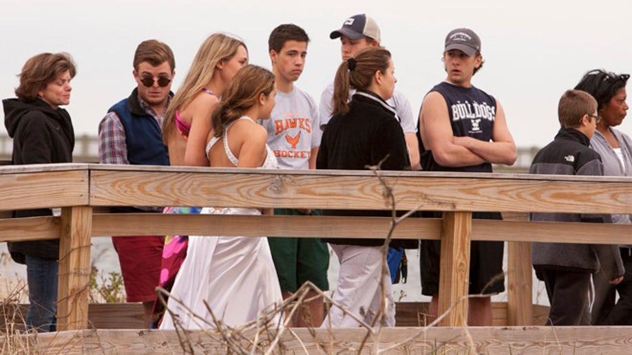 7c6fb1f5-USA-STABBING/CONNECTICUT