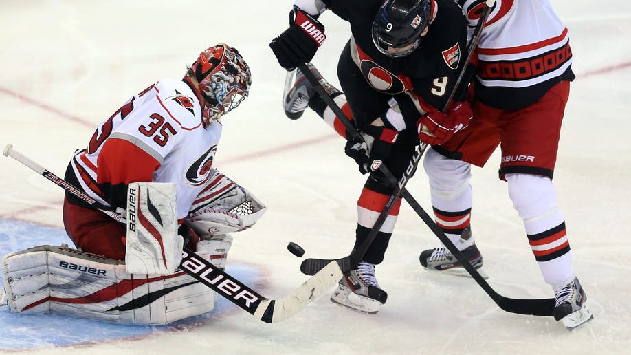 3ec90015-Hurricanes Senators Hockey