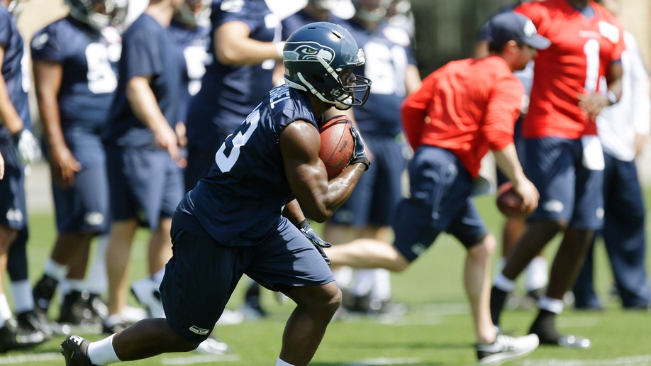 4f293f24-Seahawks Rookie Minicamp Football