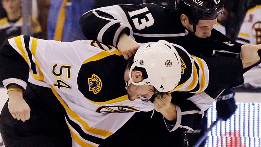 57e725b3-Bruins Kings Hockey