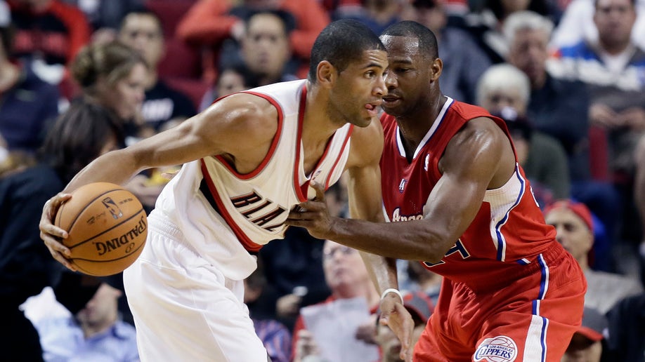 0a759b22-Clippers Trail Blazers Basketball