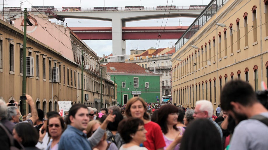 b001d536-Portugal Financial Crisis