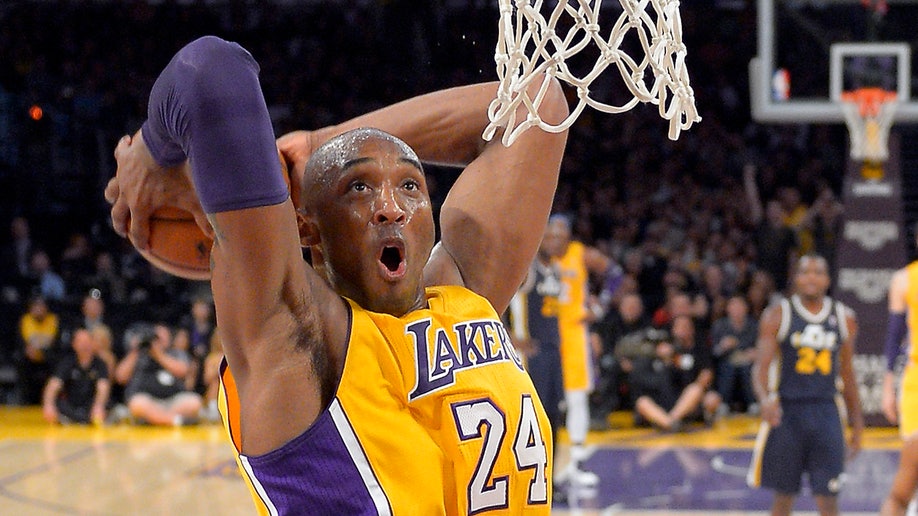 56b7cdb4-Jazz Lakers Basketball