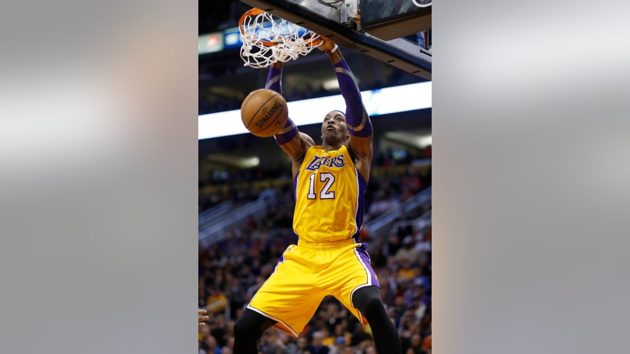 9bfe18d7-Lakers Suns Basketball