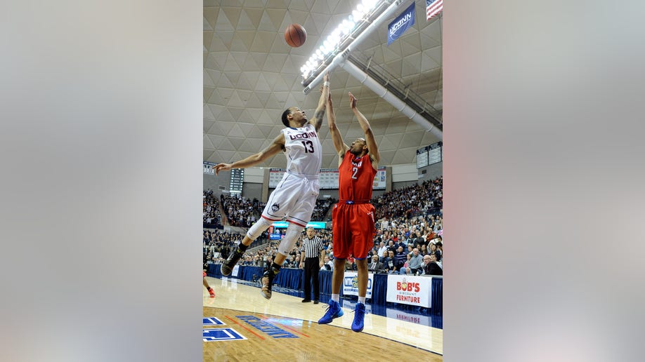 afdfe381-SMU UConn Basketball