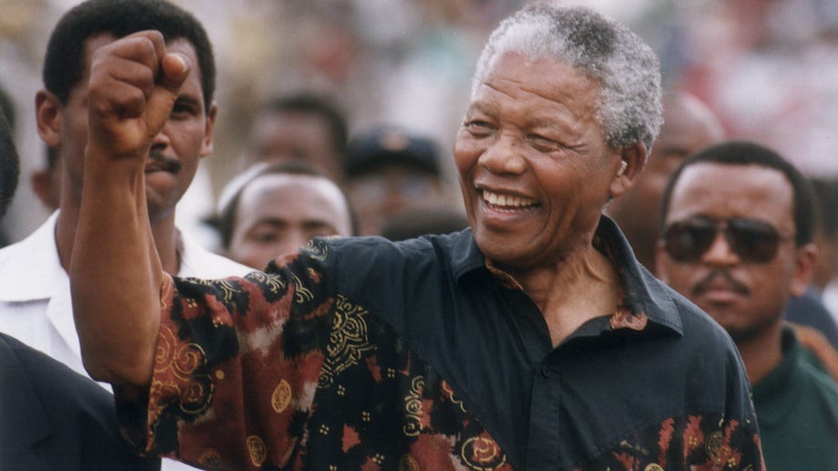 30ef684e-Obit Mandela