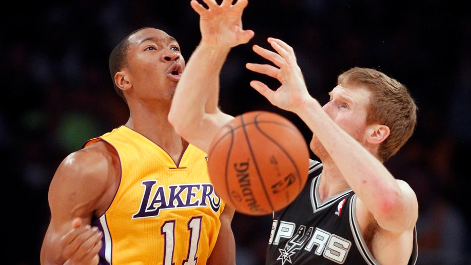 ff280af8-Spurs Lakers Basketball