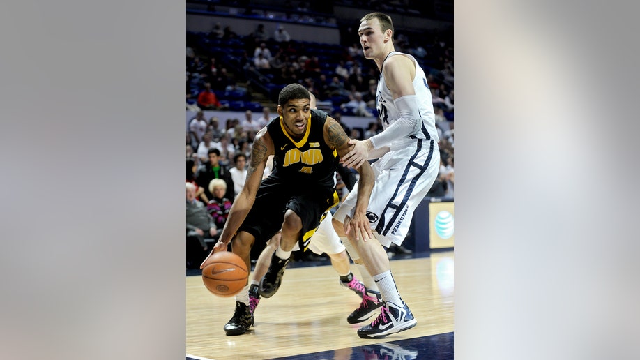 5acec953-Iowa Penn St Basketball