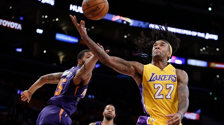 03adc35f-APTOPIX Suns Lakers Basketball