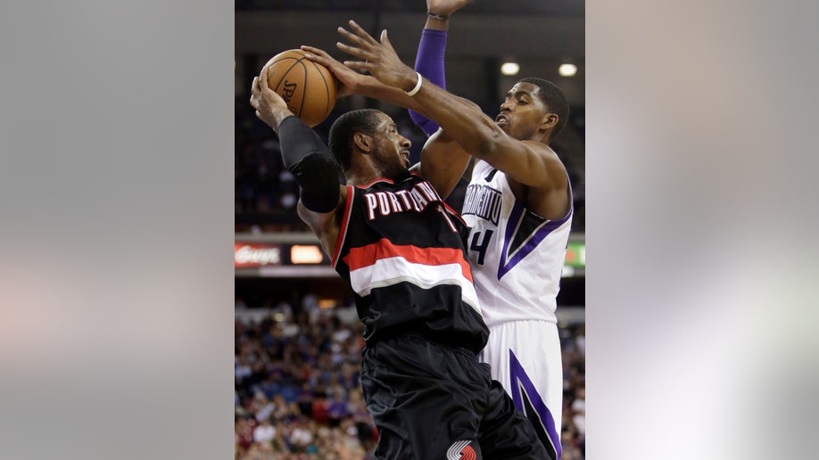 99b5c209-Trail Blazers Kings Basketball