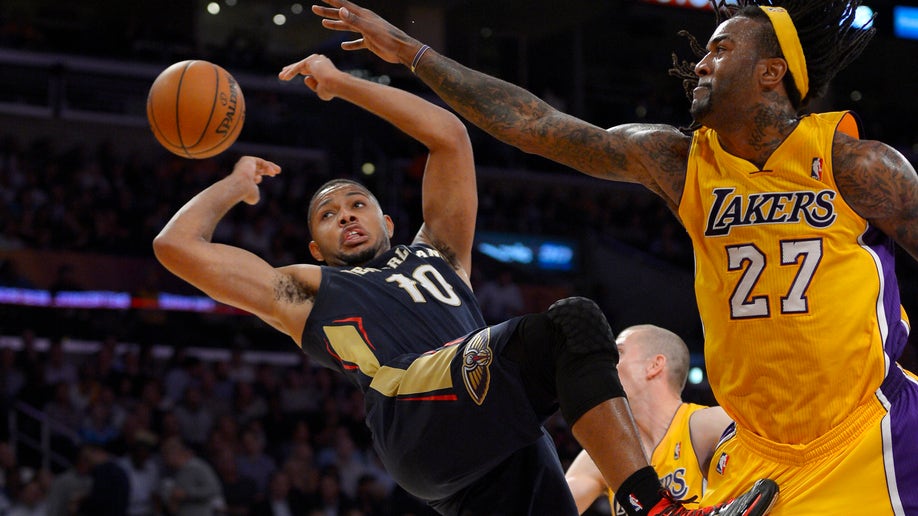 APTOPIX Pelicans Lakers Basketball