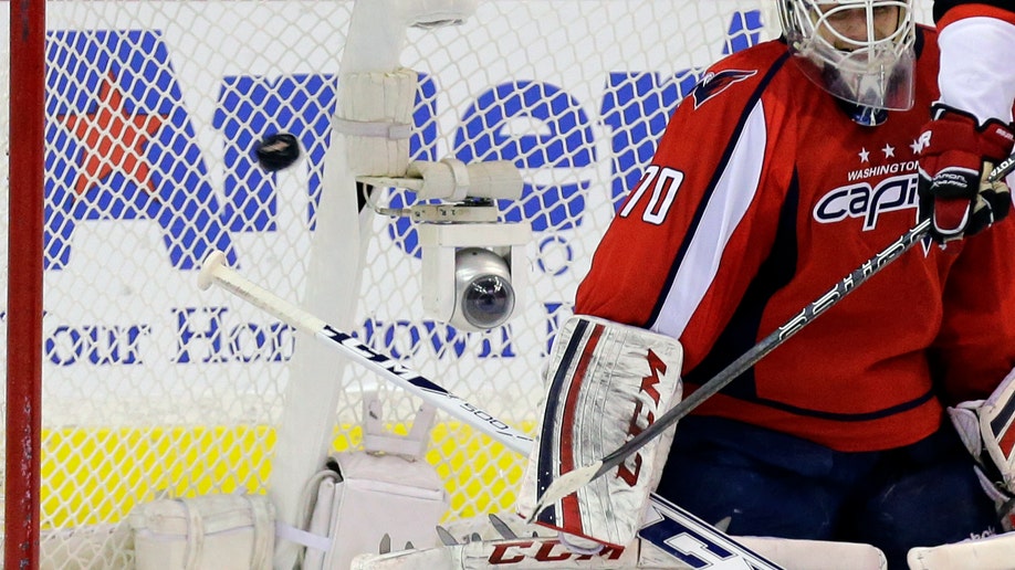 7568d6a0-Devils Capitals Hockey