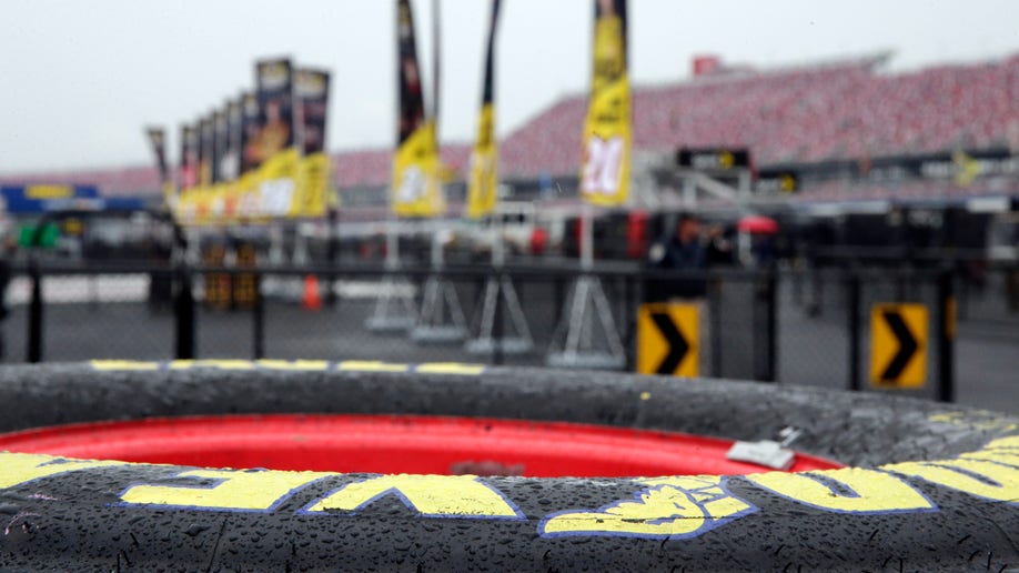 9347a727-NASCAR Talladega Auto Racing