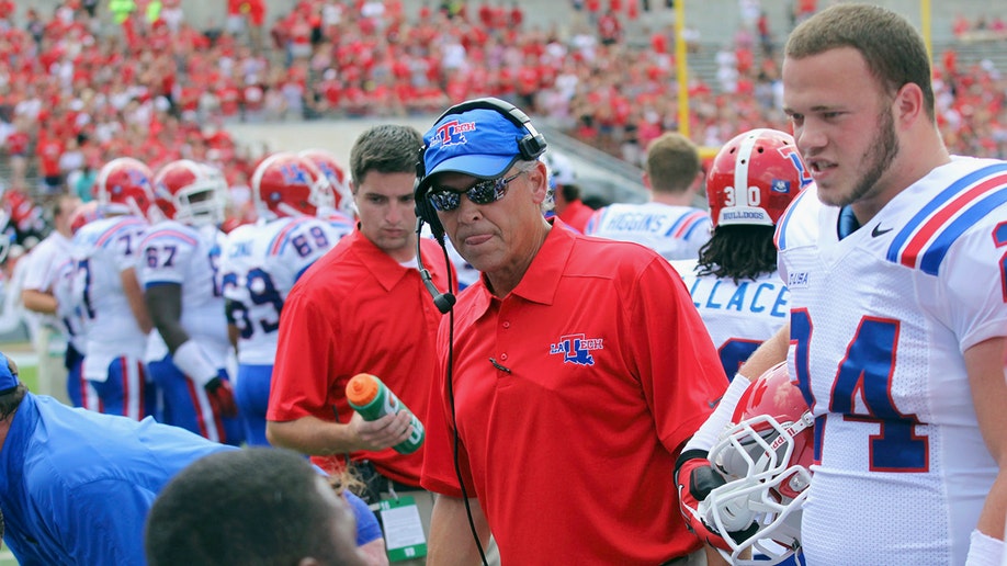 d08865a1-Eastern Illinois Coach Football