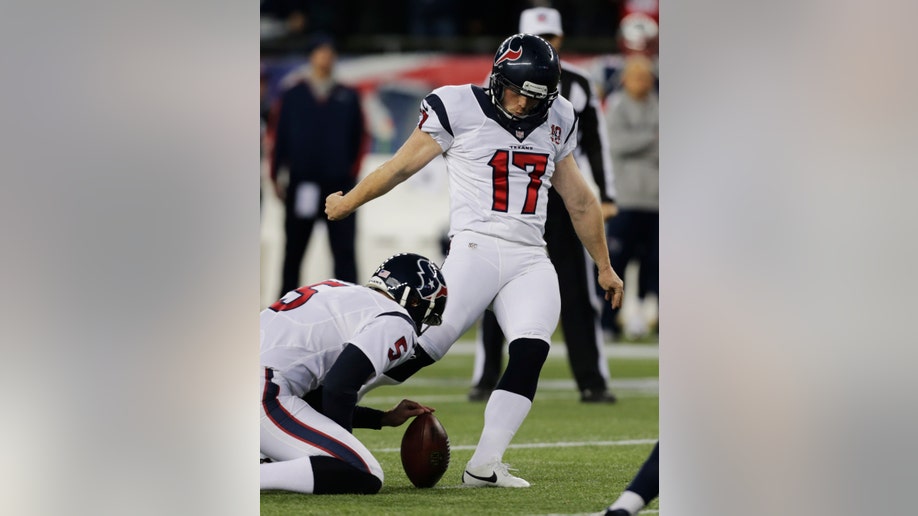 d420a8d4-Texans Patriots Football