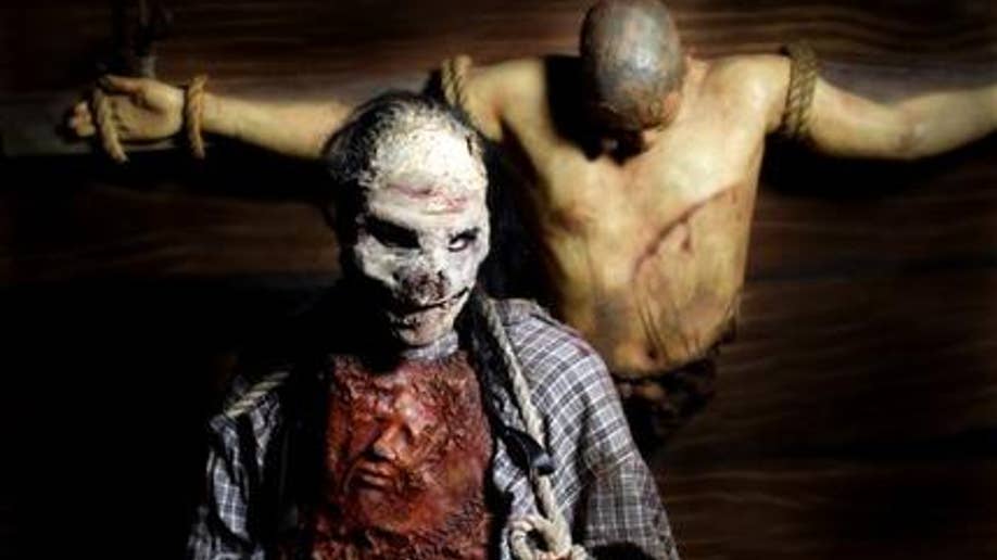 dc4cae49-Travel-Trip-Halloween