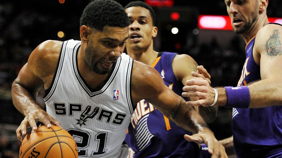 5b0f3a05-Suns Spurs Basketball