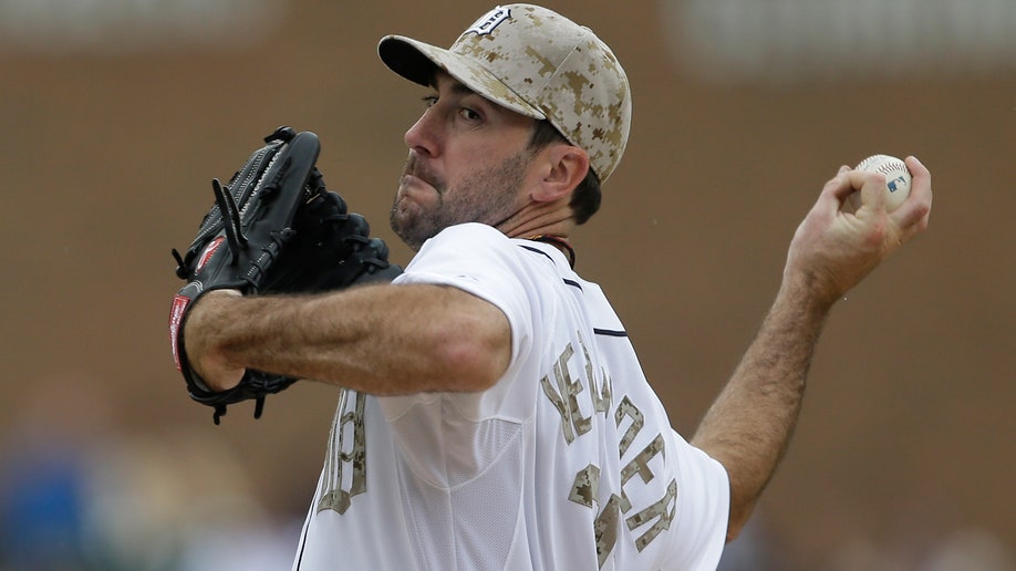 Pirates Tigers Baseball