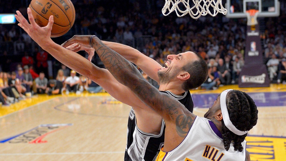 443f2429-Spurs Lakers Basketball