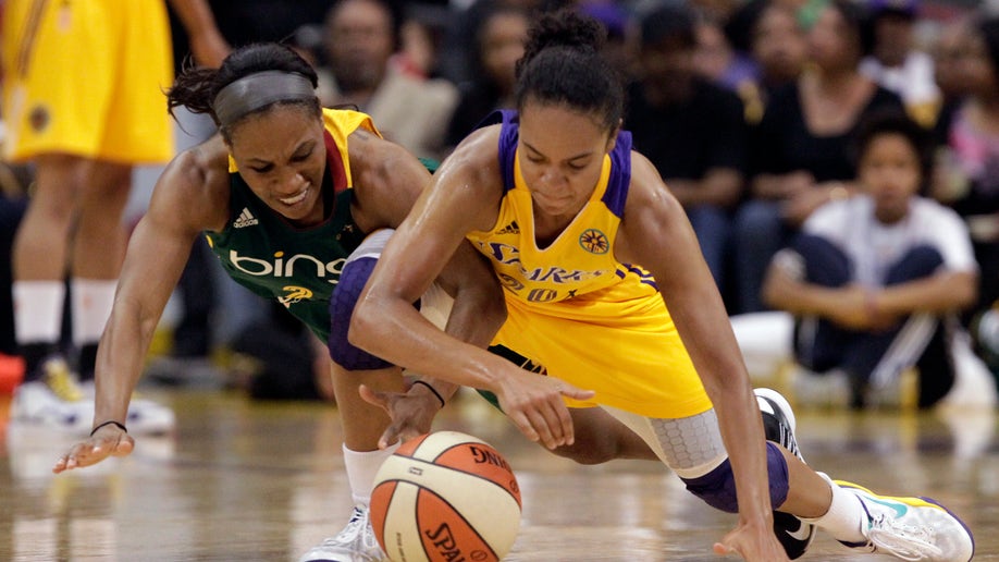 Storm Sparks Basketball