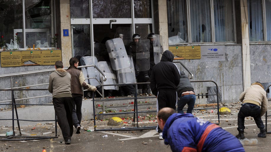 ed75dd00-Bosnia Protest