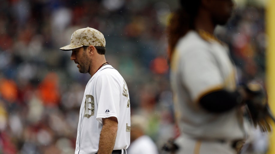 82946800-Pirates Tigers Baseball