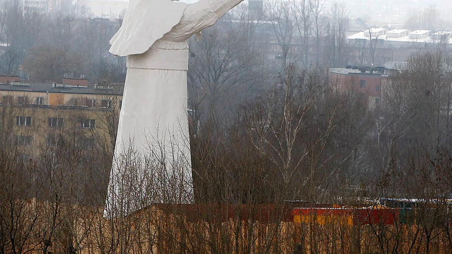 5d9d10ec-Poland Giant John Paul II