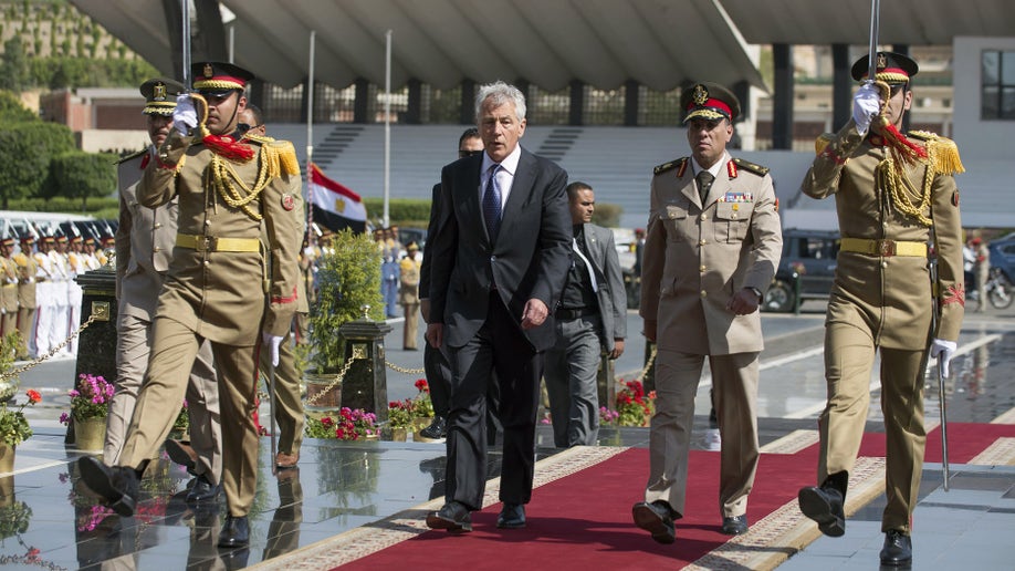 04c0b513-Mideast Egypt US Hagel