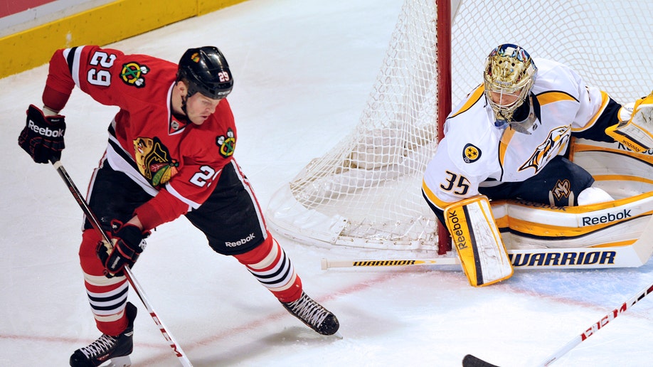 4acd4d82-Predators Blackhawks Hockey