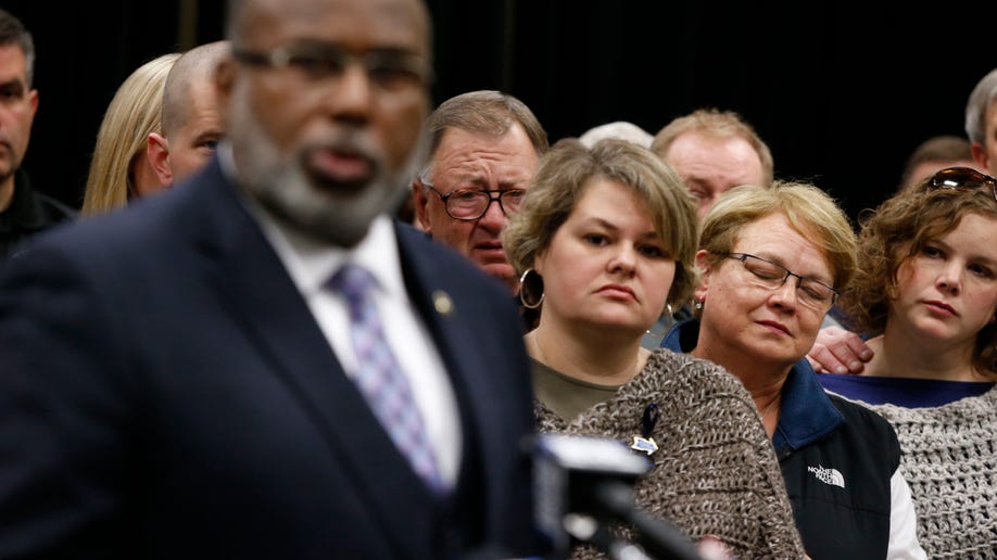 0c1964c4-Phoenix Robbery Shooting