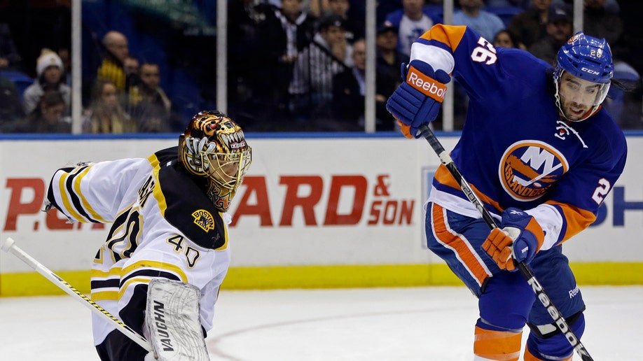 5542397c-Bruins Islanders Hockey