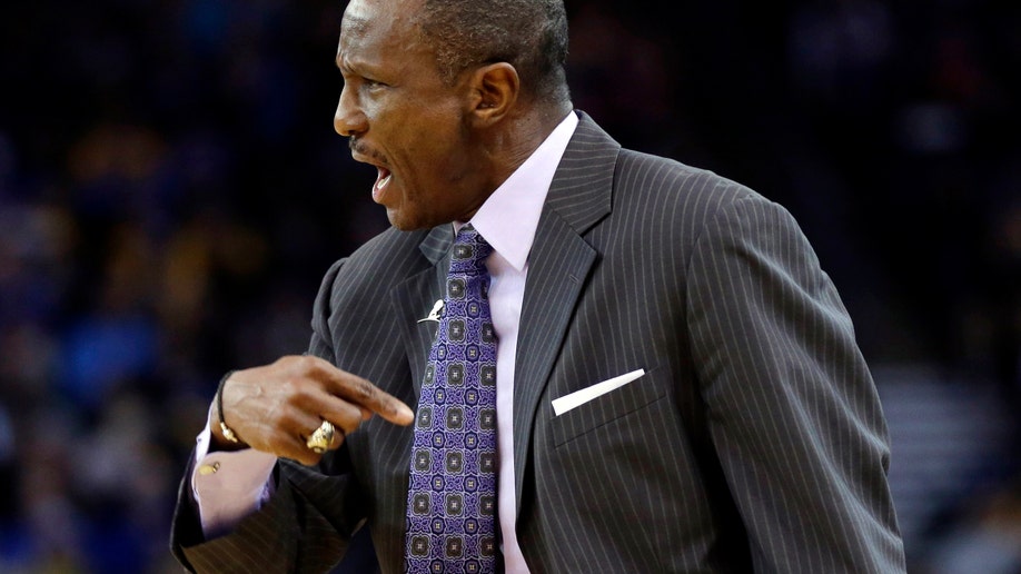 e12a7f52-Raptors Warriors Basketball