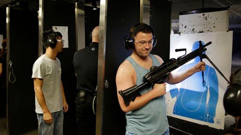 Tourists are flocking to gun ranges to make US visit a real blast Fox