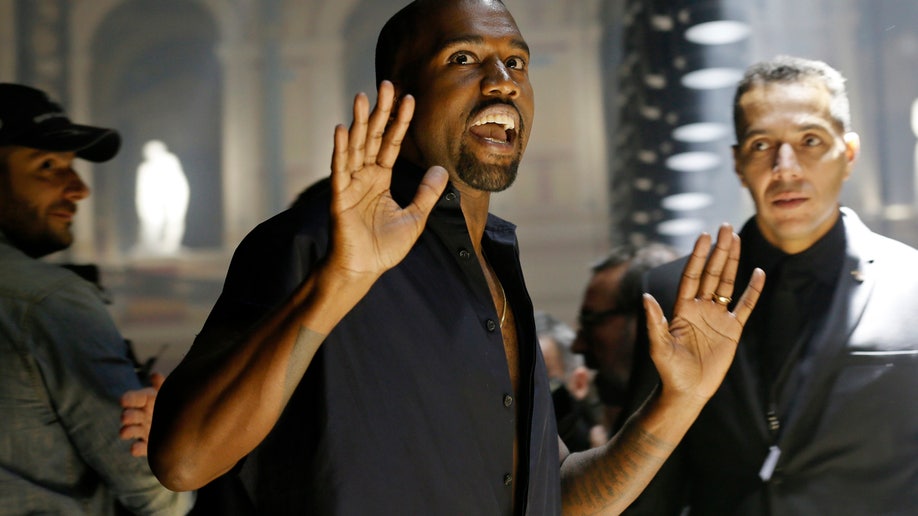 1cb82c44-FRANCE-FASHION/