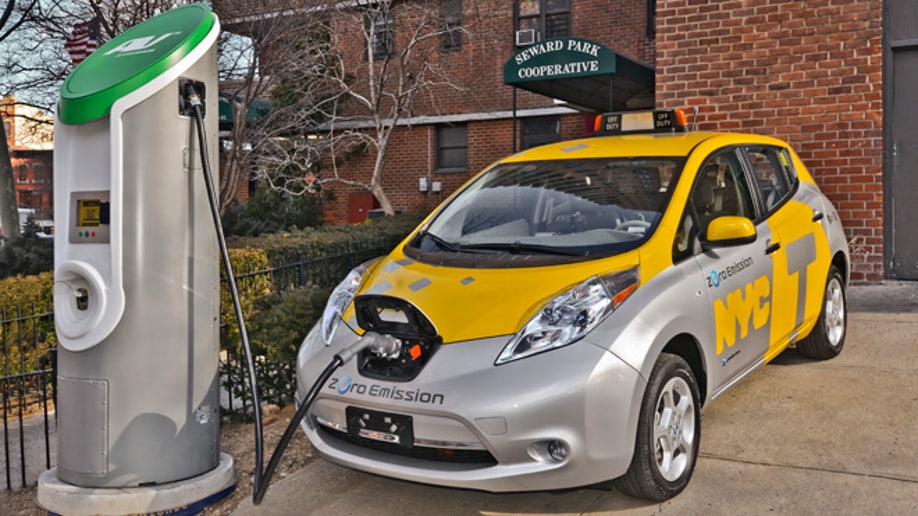 7e6b3006-Nissan, New York City Launch LEAF Electric Vehicle Taxi Pilot