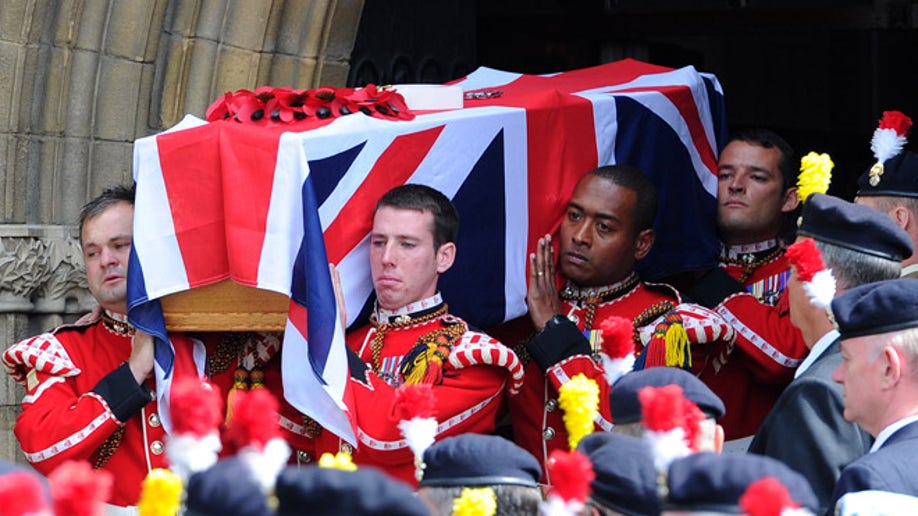 94e2fb03-Britain Soldier Funeral