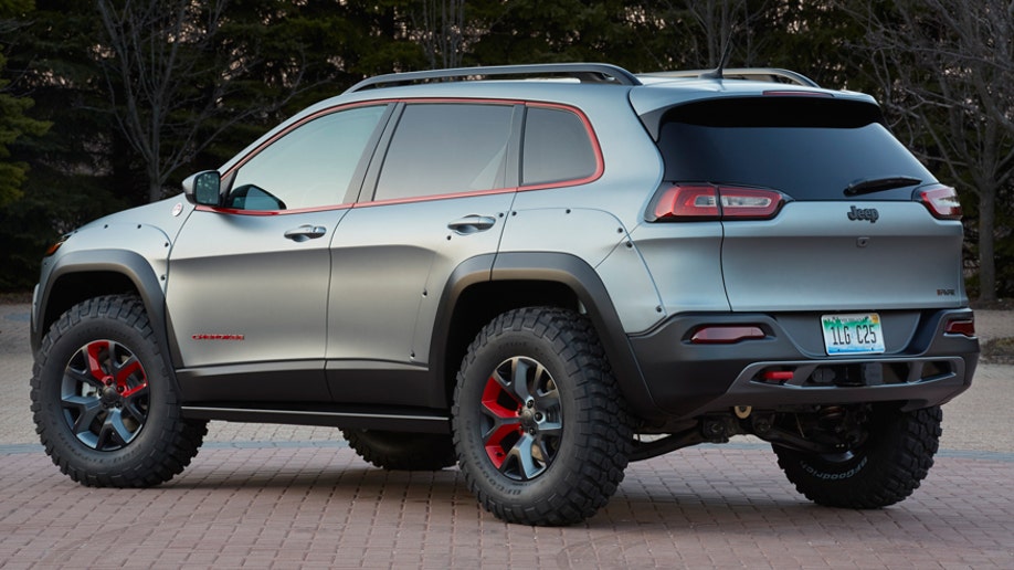 5bd765c0-Jeep Cherokee Dakar is one of six concept vehicles developed by the Jeep® and Mopar brands for the 48th Annual Moab Easter Jeep Safari.