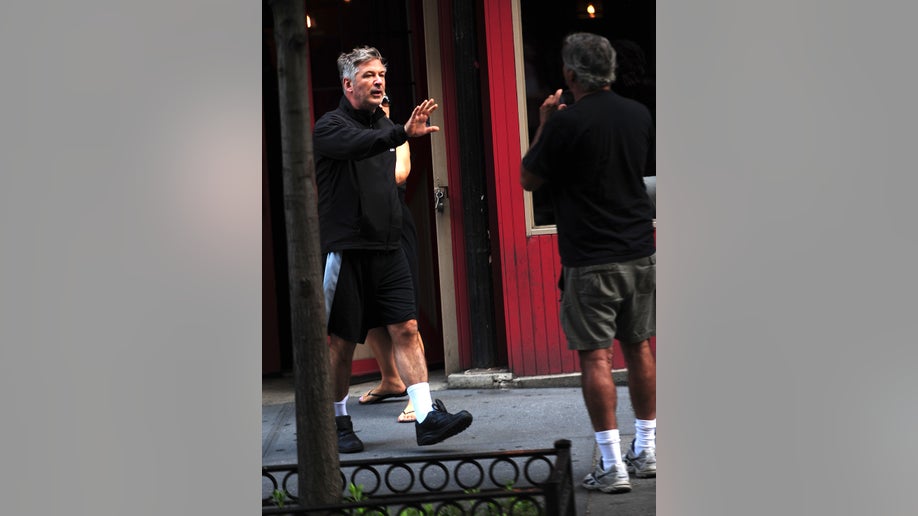 Alec Baldwin has an altercation with a photographer in NYC