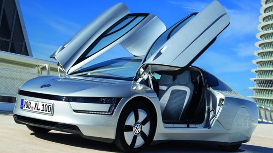 261 mpg Volkswagen XL1 on sale this year | Fox News