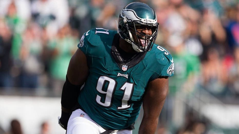 NFL player Fletcher Cox calls 911 as man allegedly attempts to break into  his home - ABC News