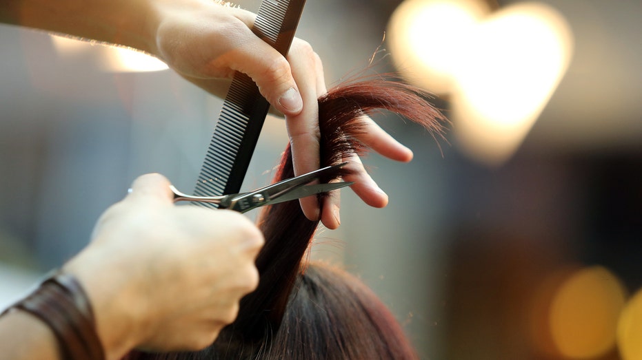 Woman left with kidney damage after going to the hairdresser