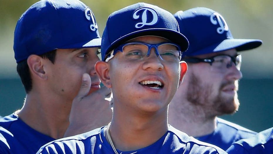 Dodgers to call up teenage pitching sensation Julio Urias to start Friday