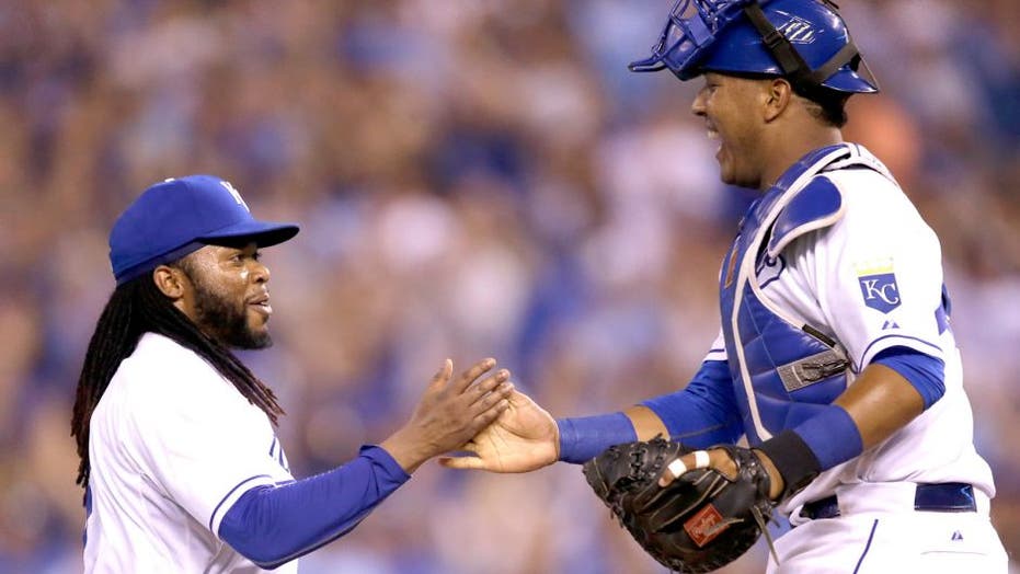 Brad Ausmus complains that Johnny Cueto's windup is illegal