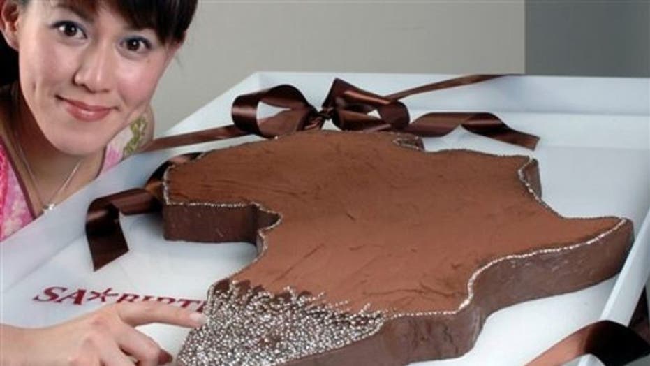 10 insanely expensive cakes