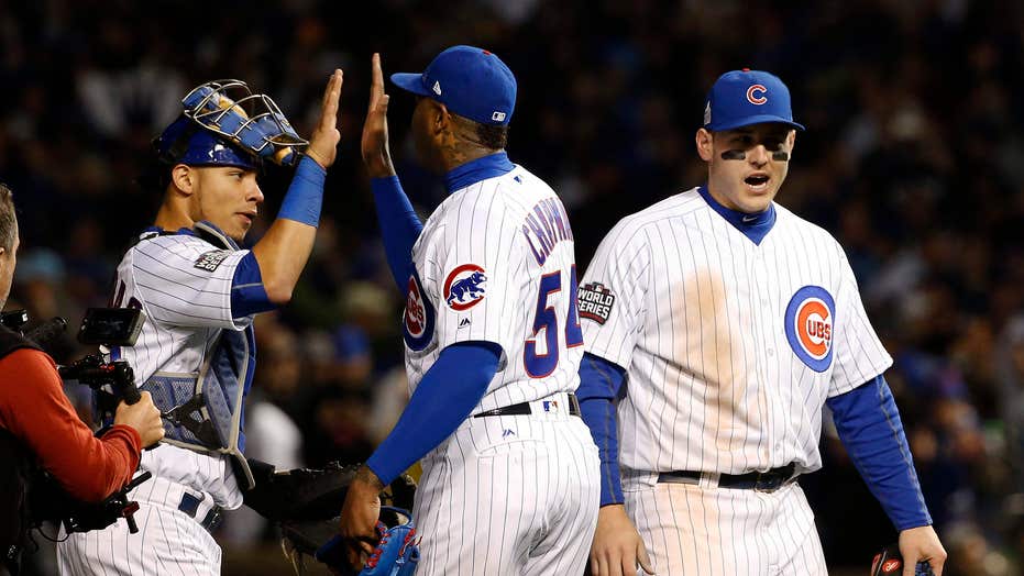 Cubs' Chapman gets eight outs to secure Game 5