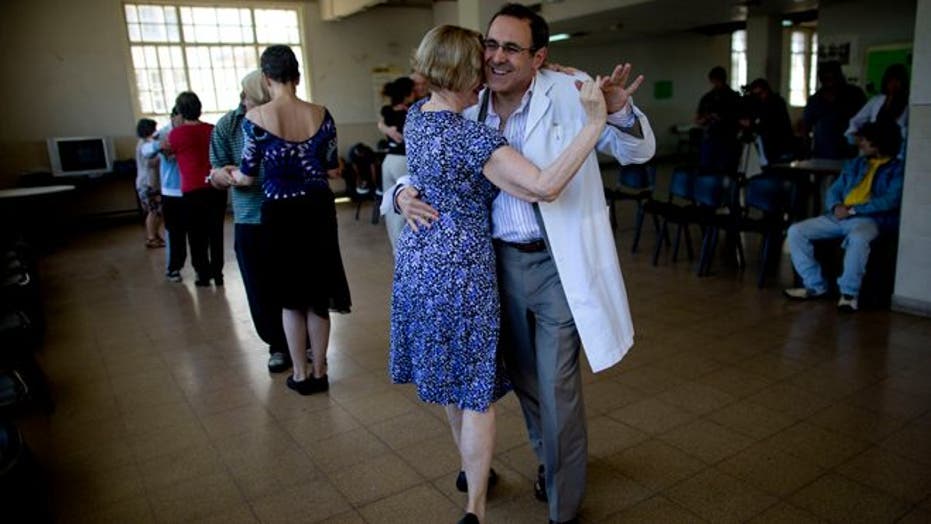 Argentines Go ‘Crazy For Tango’