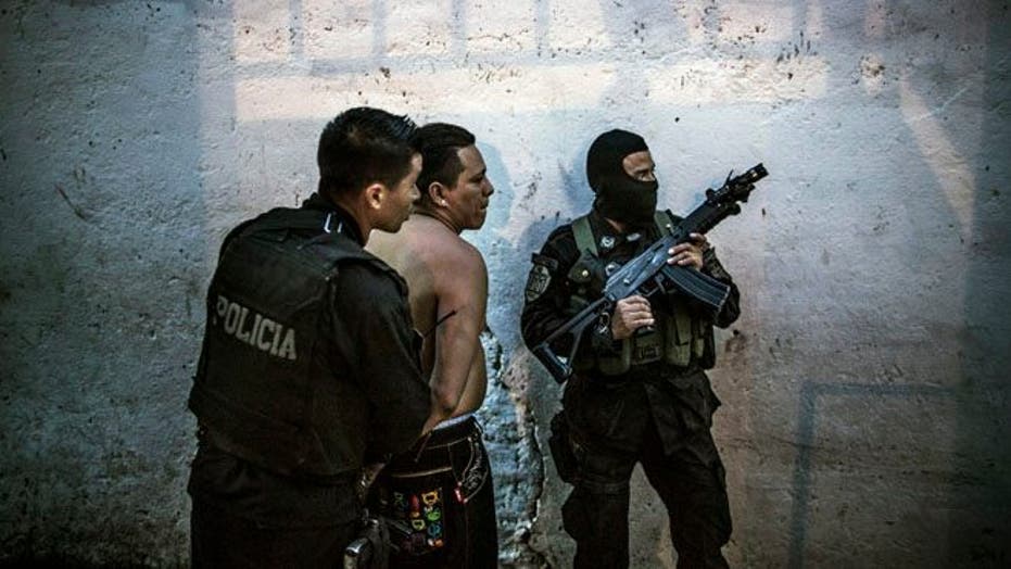 Streets of El Salvador taken over by fear, once again